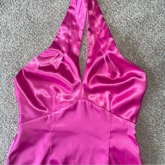 Superdown Revolve Samira Halter Neck Satin Mini Dress M Hot Pink Keyhole NEW! - Picture 4 of 6